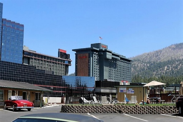 Blue Jay Lodge image 14